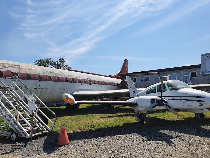 Musée Ailes Anciennes Toulouse Blagnac — VTC Tesla Model 3 SSINT, transfert visiteurs