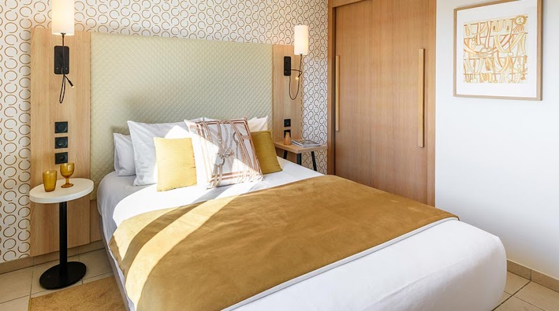 Chauffeur VTC Appart Hôtel - Residhome Toulouse Occitania — SSINT VTC Toulouse