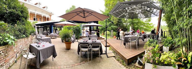 Chauffeur VTC Au Pois Gourmand restaurant terrasse gastronomique — SSINT VTC Toulouse