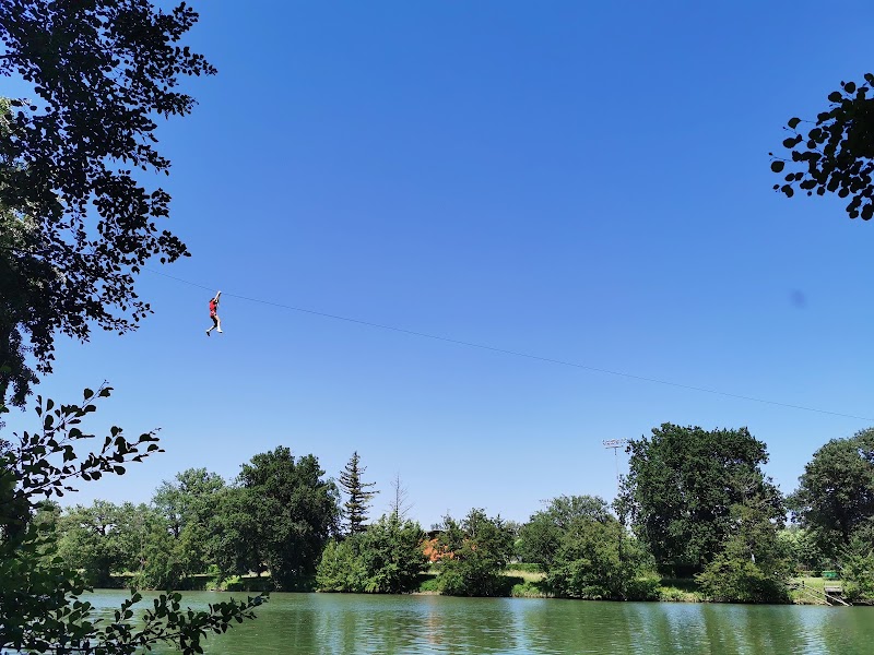 Auterive Adventures Parc — VTC Tesla Model 3 SSINT, transfert famille et groupes