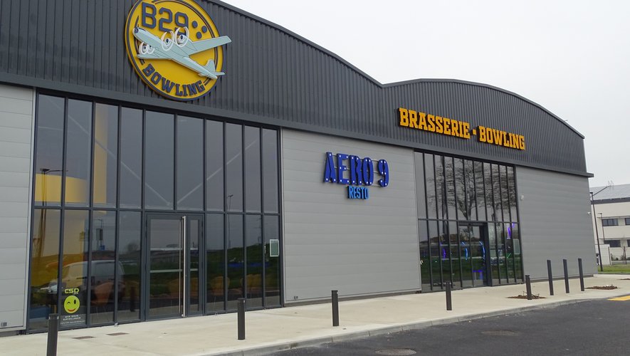 Bowling B29 Saint-Jory nord Toulouse — VTC Tesla Model 3 SSINT, retour soirée garanti