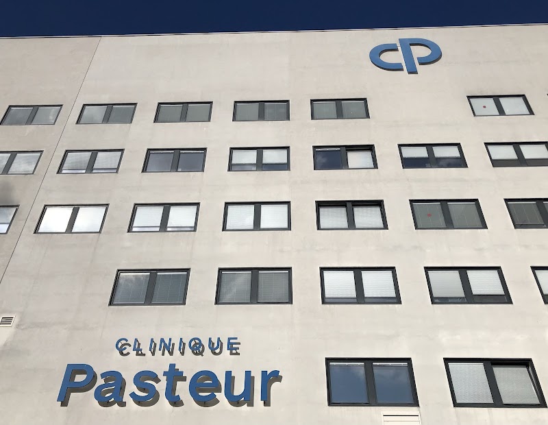 Centre de Radiologie Pasteur — VTC Tesla Model 3 SSINT pour trajets médicaux à Toulouse