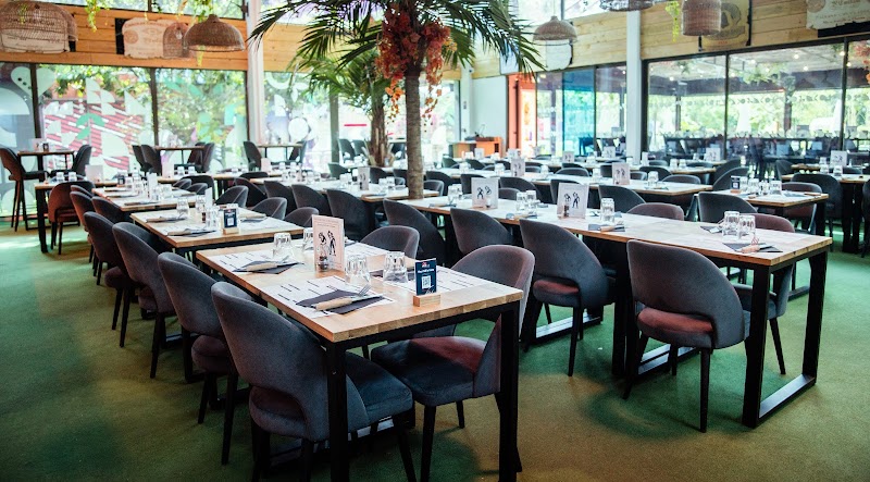 Chauffeur VTC Chez Molly restaurant grillades Montaudran Toulouse — SSINT VTC Toulouse