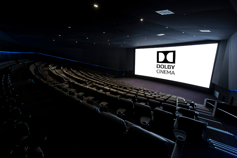 Pathé Wilson Toulouse multiplex centre place Wilson — VTC Tesla Model 3 SSINT, retour soirée cinéma