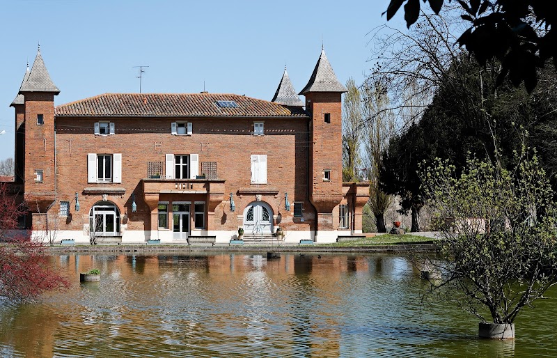 Chauffeur VTC EHPAD Les Fontaines Toulouse — SSINT VTC Toulouse