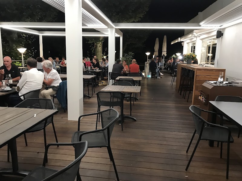 Chauffeur VTC Émulation Nautique Restaurant Toulouse Garonne — SSINT VTC Toulouse