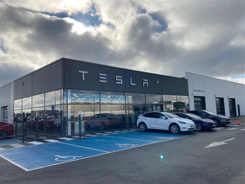 Chauffeur VTC Tesla Center Plaisance-du-Touch — SSINT VTC Toulouse