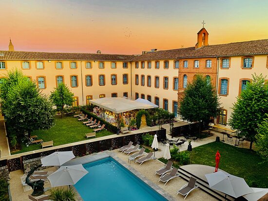 Chauffeur VTC Abbaye des Capucins Spa & Resort Montauban — SSINT VTC Toulouse