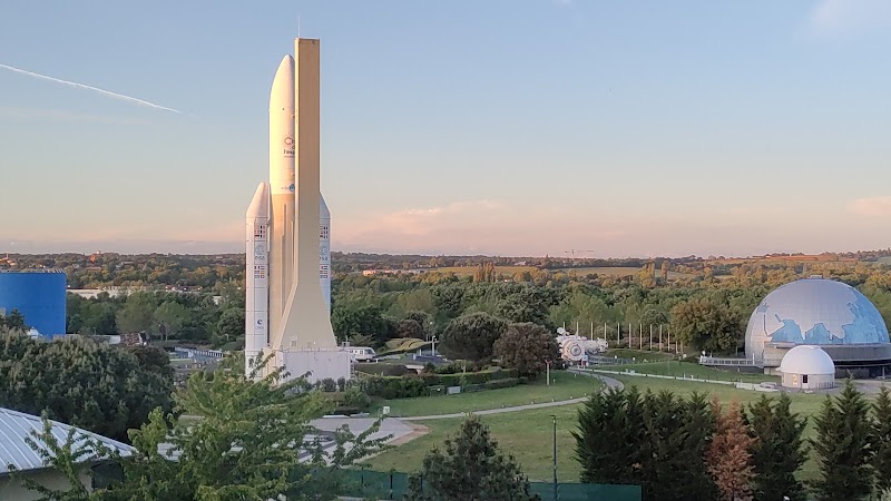 Chauffeur VTC Hotel Arena Toulouse avenue Jean Gonord — SSINT VTC Toulouse