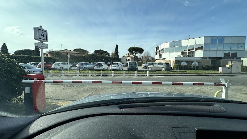 Chauffeur VTC Hôtel Kyriad Toulouse Aéroport — SSINT VTC Toulouse