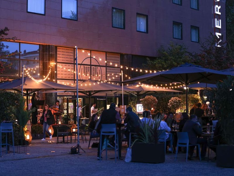 Hôtel Mercure Toulouse Centre Compans — VTC Tesla Model 3 SSINT transfert