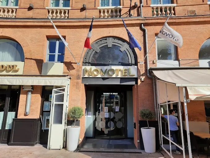 Chauffeur VTC Hôtel Novotel Toulouse Wilson — SSINT VTC Toulouse