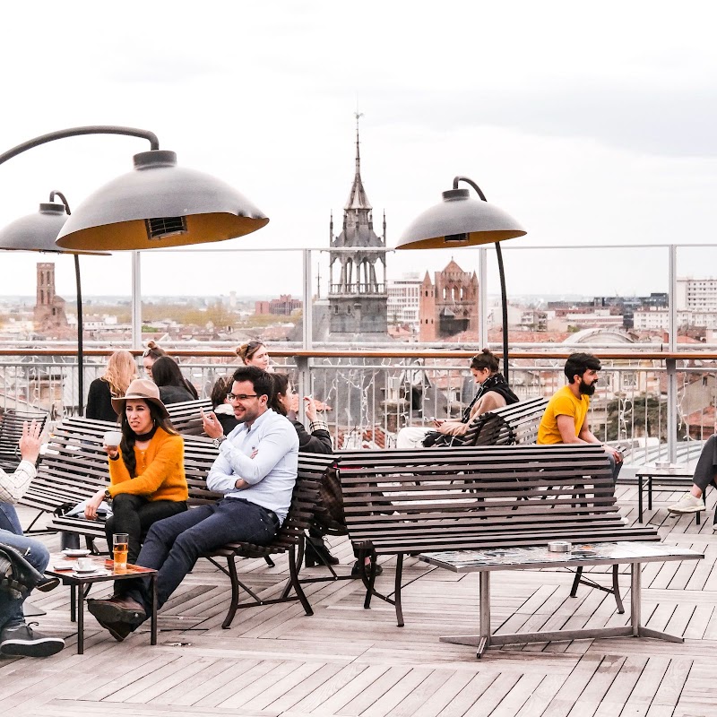 Chauffeur VTC Ma Biche sur Le Toit — SSINT VTC Toulouse