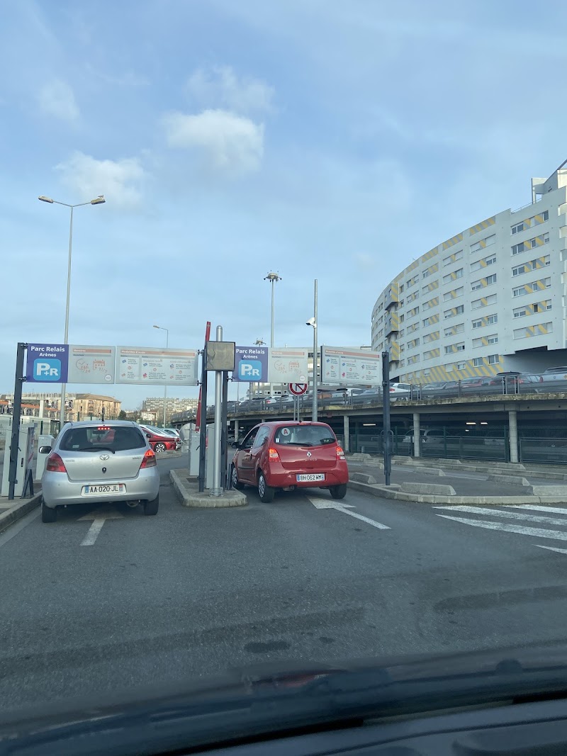 Chauffeur VTC Parking Relais P+R Arènes Toulouse — SSINT VTC Toulouse