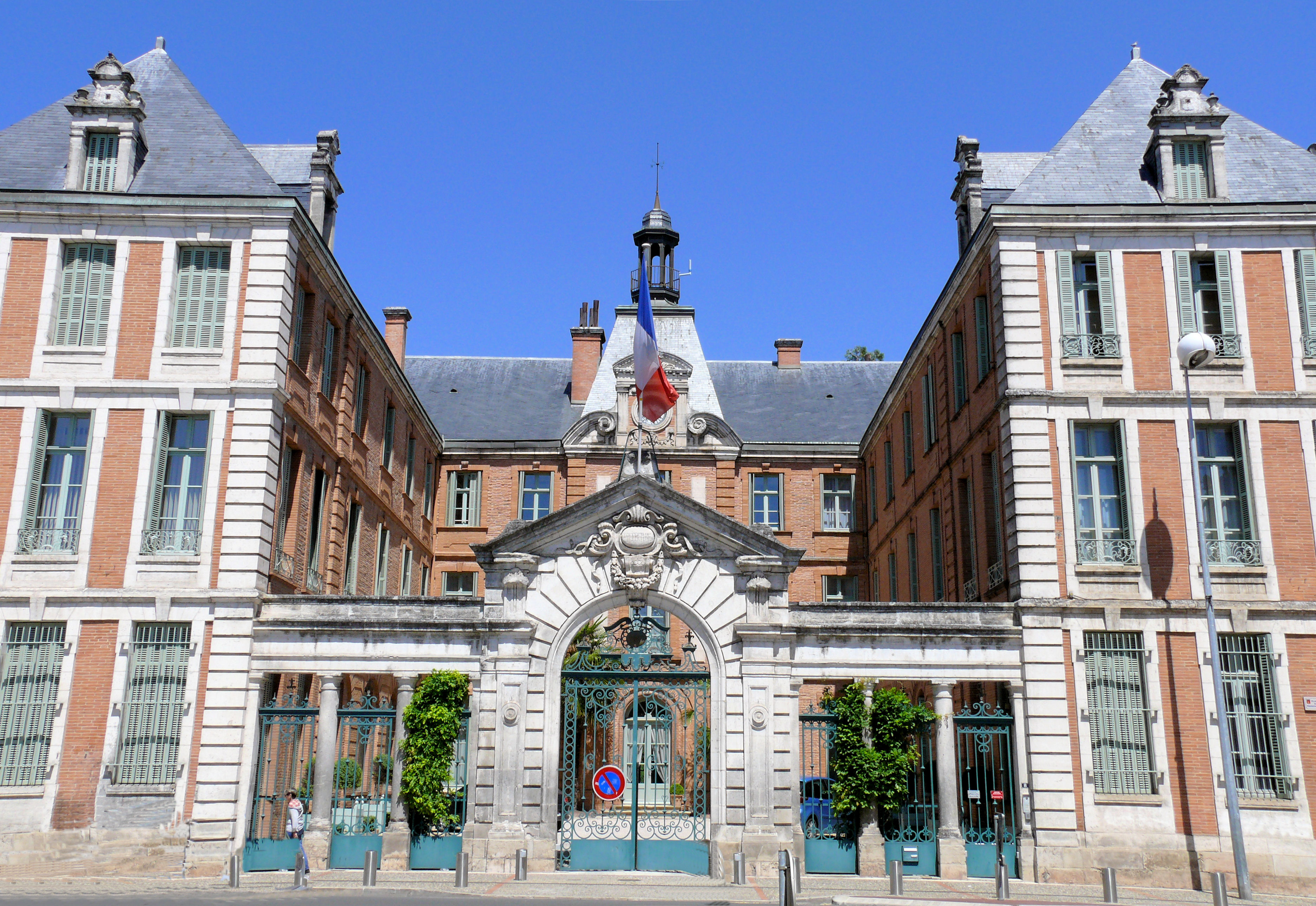Chauffeur VTC Préfecture de Tarn-et-Garonne — SSINT VTC Toulouse