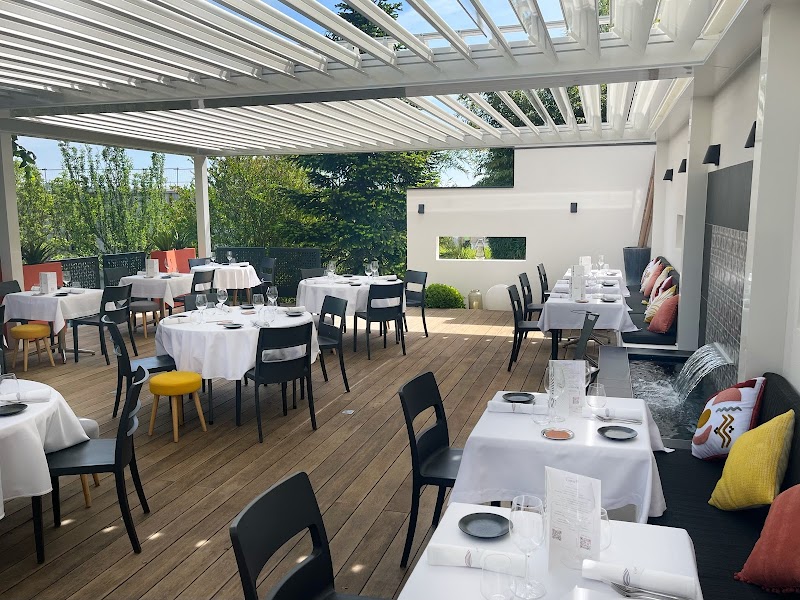 Chauffeur VTC L'Aparté Jérémy Morin Montrabé — SSINT VTC Toulouse